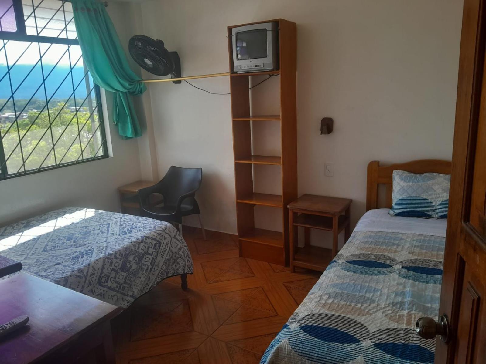 Hostal Limoncocha Тена Екстер'єр фото