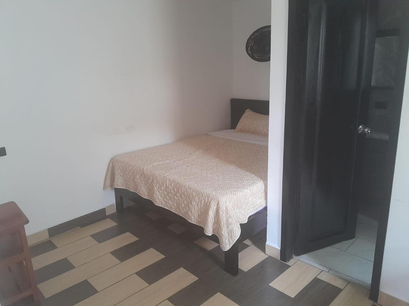 Hostal Limoncocha Тена Екстер'єр фото