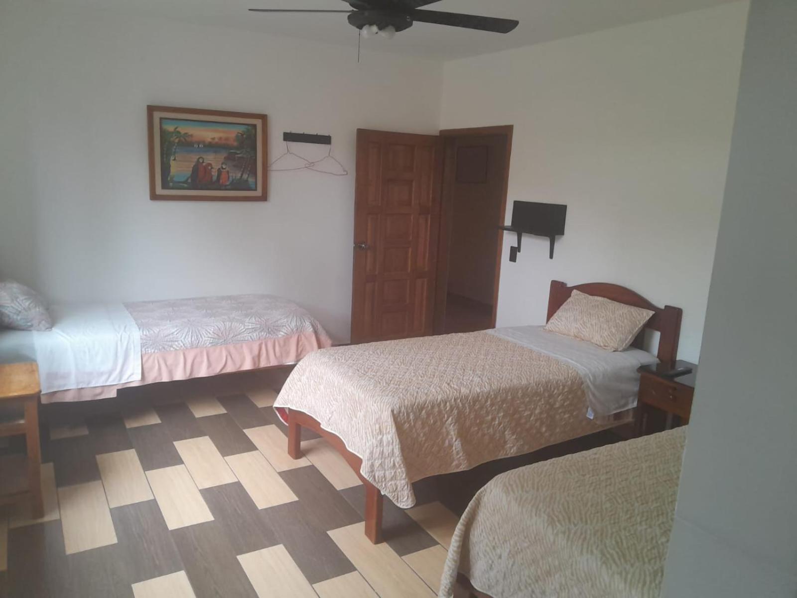 Hostal Limoncocha Тена Екстер'єр фото