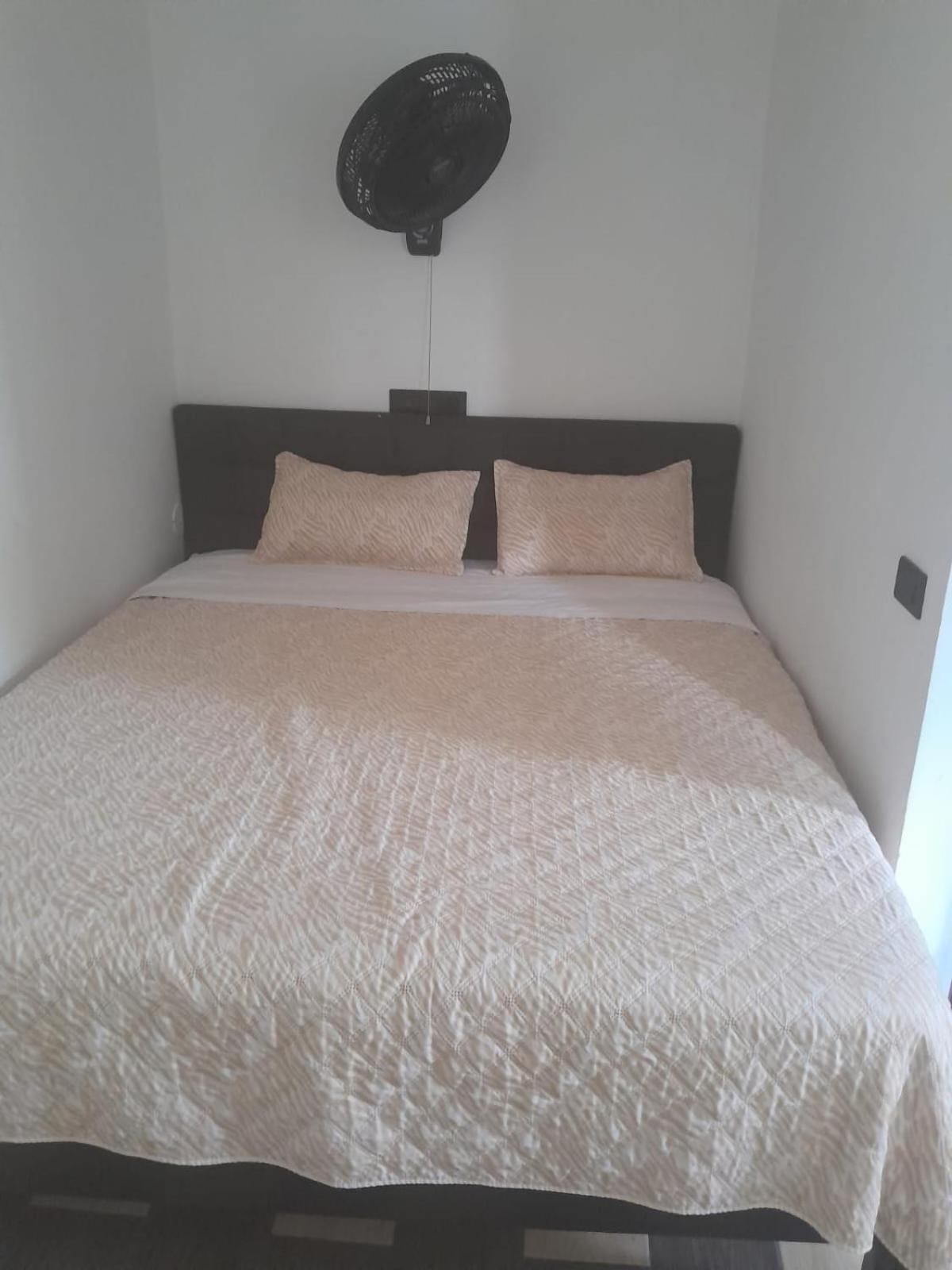 Hostal Limoncocha Тена Екстер'єр фото