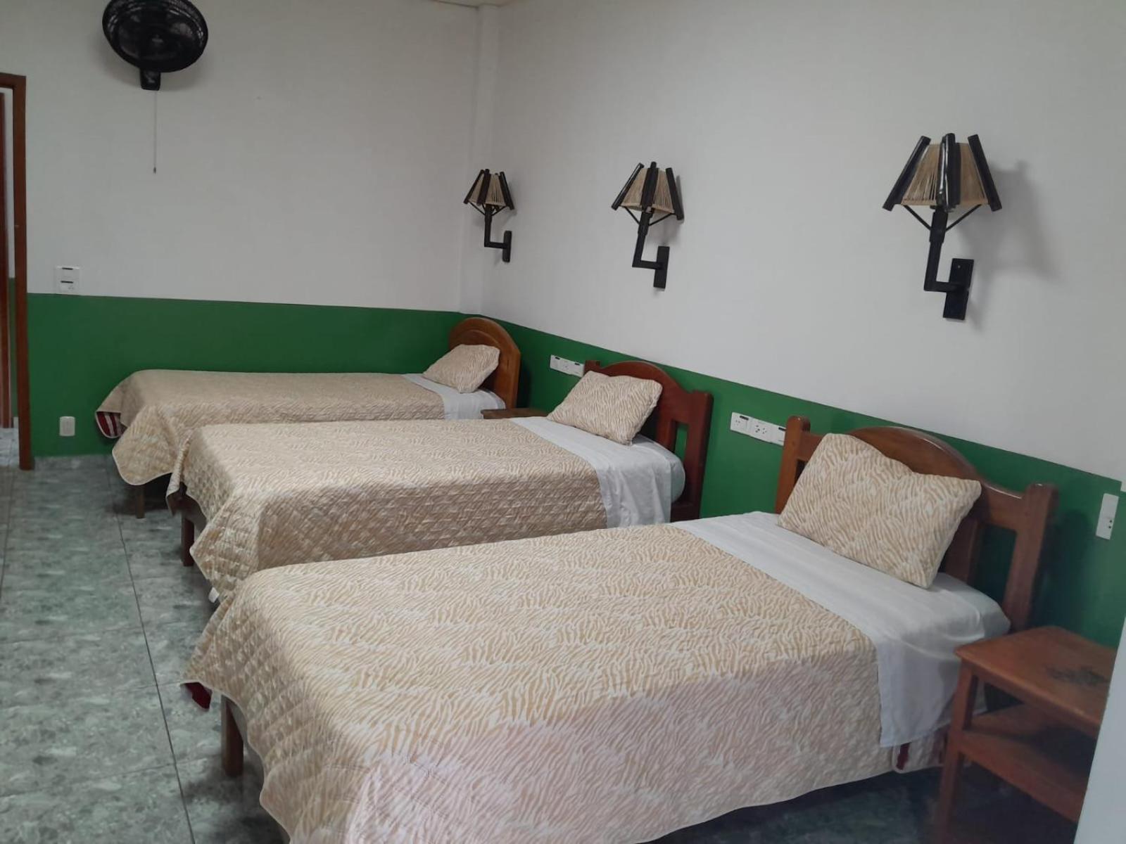 Hostal Limoncocha Тена Екстер'єр фото
