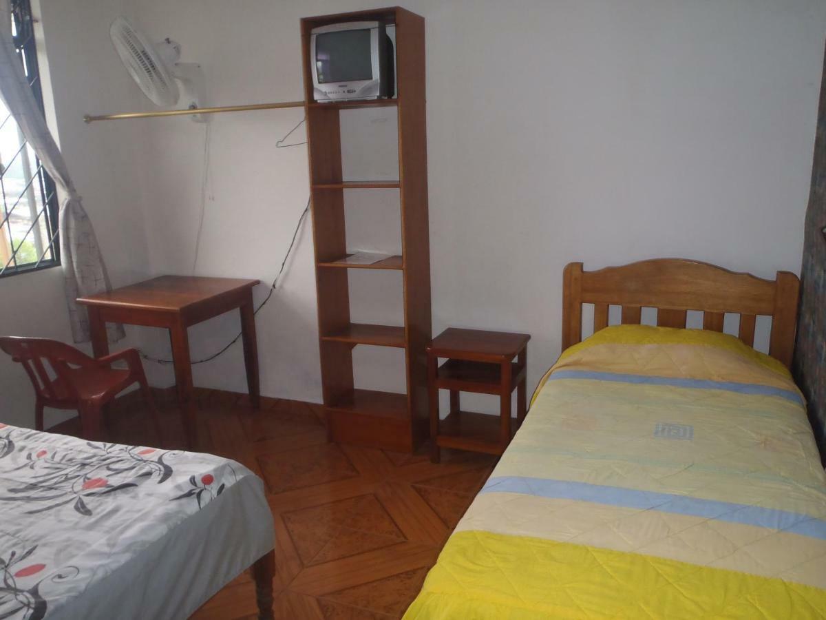 Hostal Limoncocha Тена Екстер'єр фото