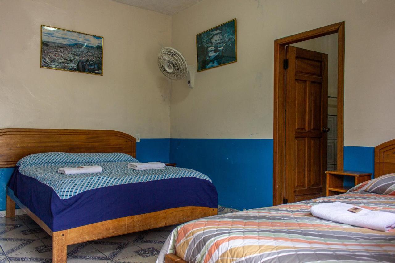 Hostal Limoncocha Тена Екстер'єр фото